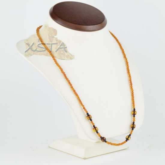 Amber necklace with round amber beads